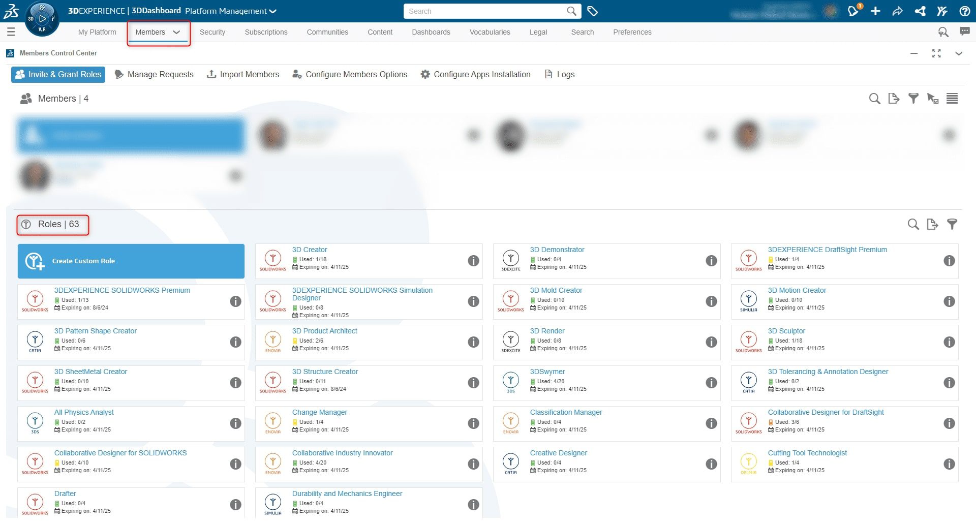 Strona na platformie 3DEXPERIENCE pokazująca posiadane role